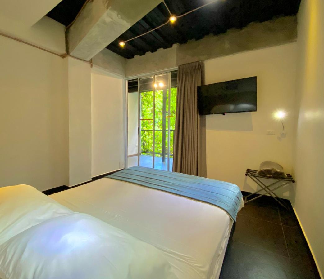 Carriqui Underground Hotel Pereira Exterior photo